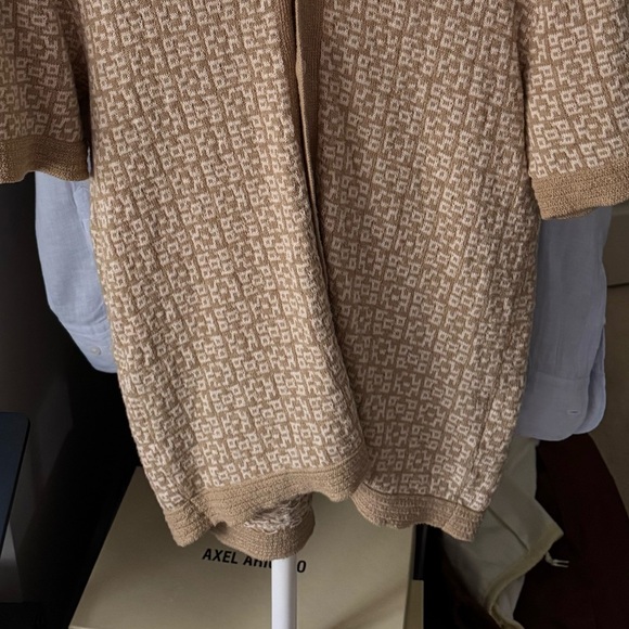 Abercrombie & Fitch Button Down - Picture 4 of 4